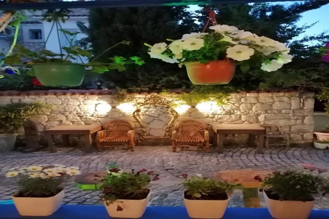 Beyaz Ev Hotel Алачати Экстерьер фото