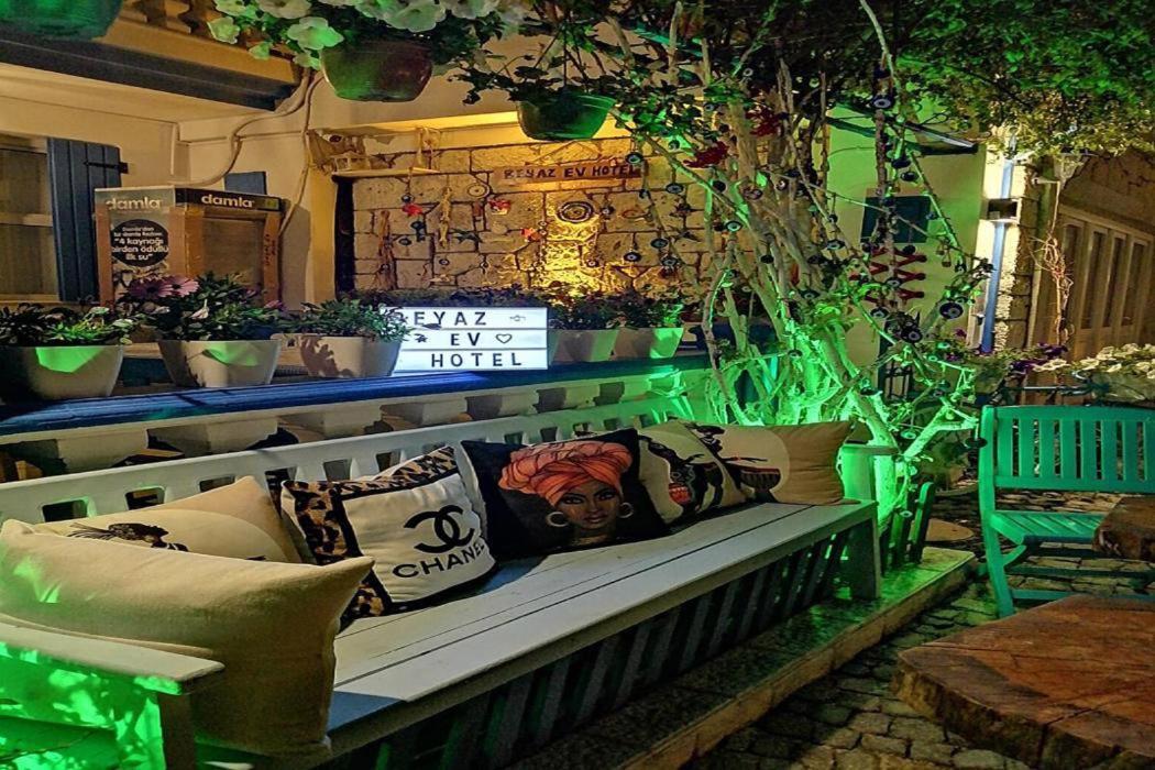 Beyaz Ev Hotel Алачати Экстерьер фото