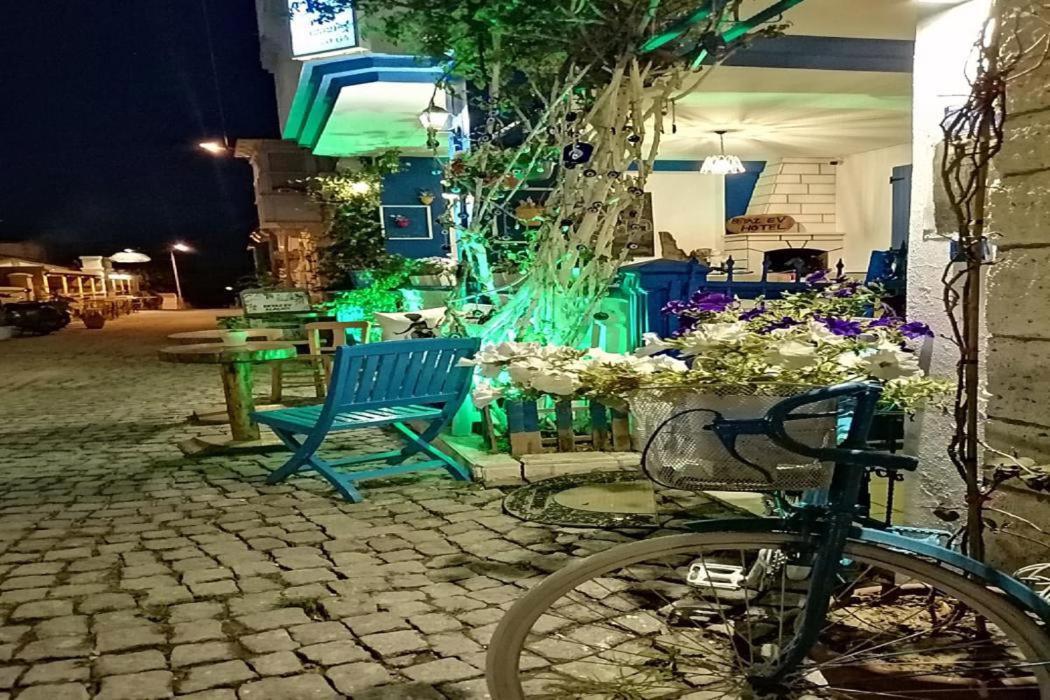Beyaz Ev Hotel Алачати Экстерьер фото